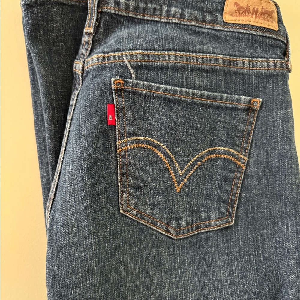 Levi's Women's Classic Straight Leg Blue Jeans